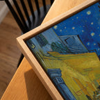 Cuadro Arte Clásico Terraza de Café de Noche – Van Gogh, detalle de la textura del lienzo y el marco