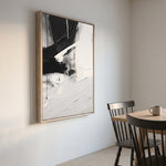 Cargar imagen en el visor de la galería, Cuadro Abstracto Minimalista Gesto Negro Vertical con marco madera vintage en comedor
